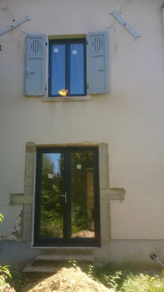 Pose de fenêtre en pvc gris anthracite à Fareins