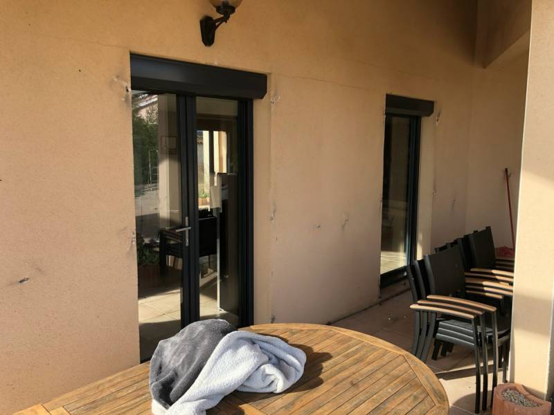 Rénovation de fenêtres pvc et aluminium et volets roulants gris anthracite