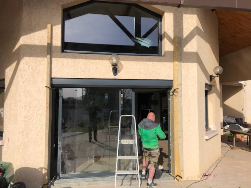 Rénovation de fenêtres pvc et aluminium et volets roulants gris anthracite