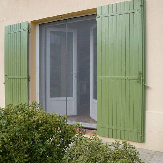 Moustiquaire enroulable pour porte