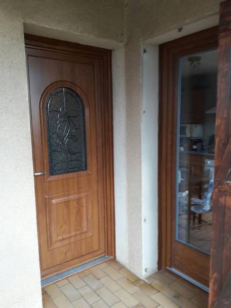 Porte d'entrée pvc ton bois chêne doré