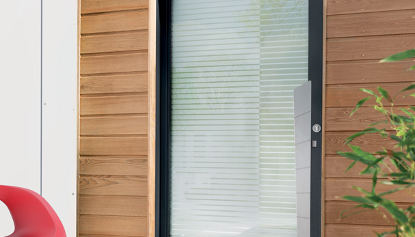 Porte d'entrée aluminium clarté