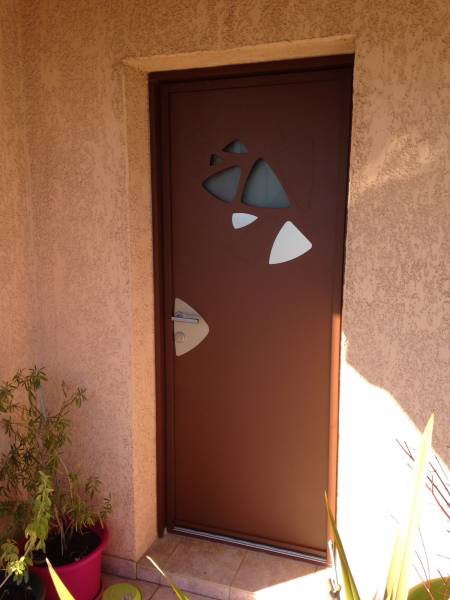 Porte d'entrée aluminium à ANSE