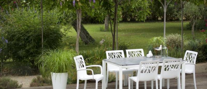 Votre mobilier de jardin égayera votre terrasse